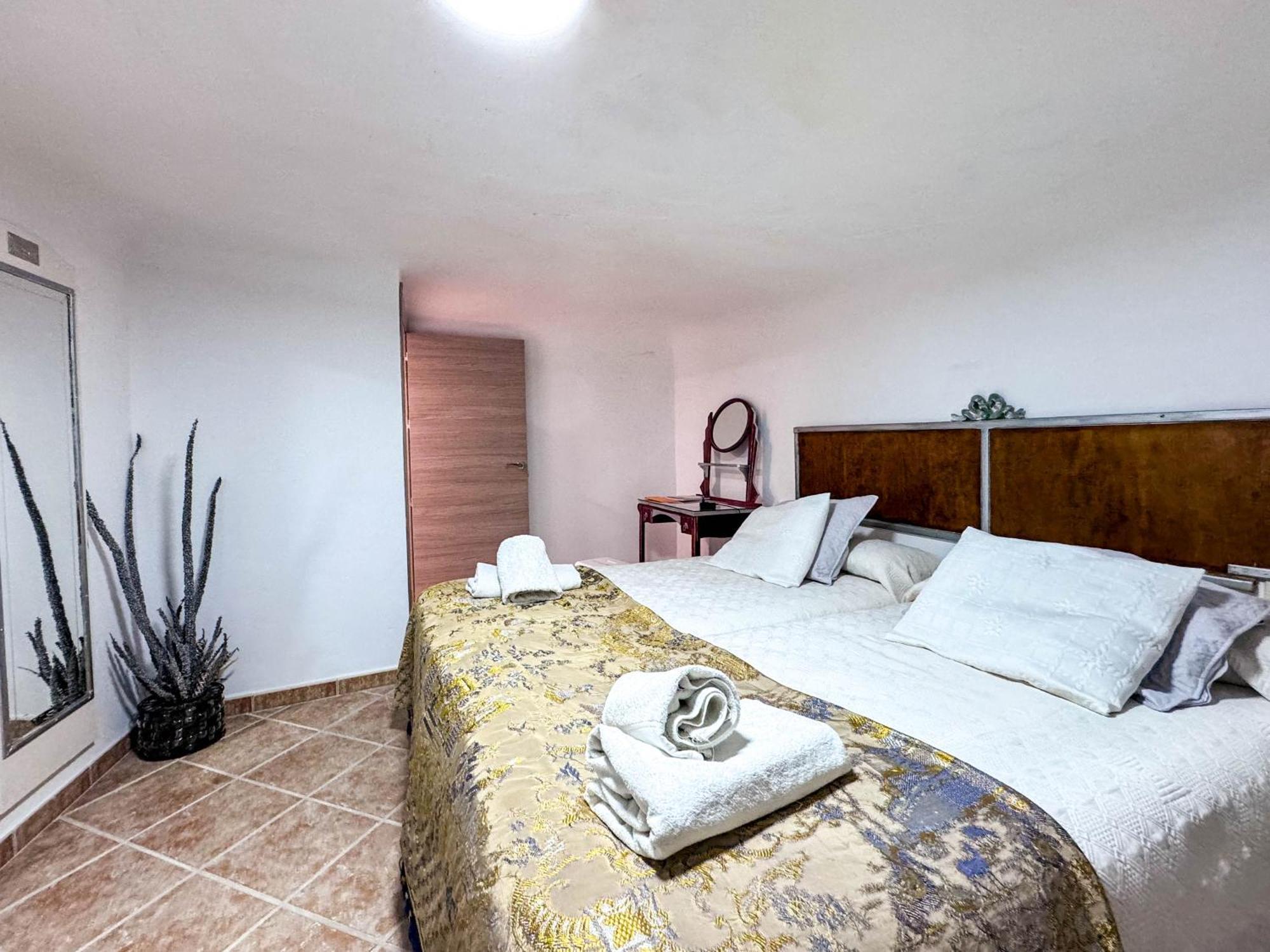Casa Cueva Rural Vico Ideal Grandes Grupos Freila Eksteriør billede